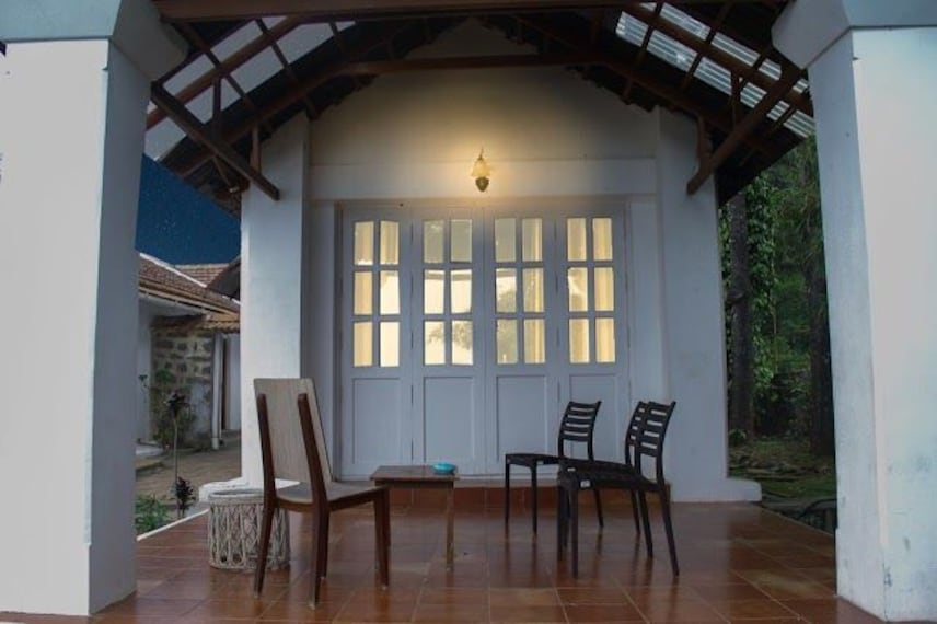 Tipperary Colonial Bungalow-3